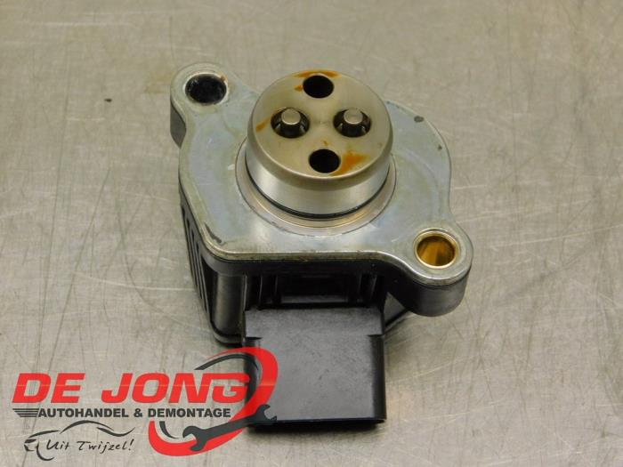 Begagnade Kamaxelsensor Mercedes A (177.0) 1.3 A-180 Turbo 16V Pris € 24,99 Marginaltabell erbjuds av Autodemontagebedrijf de Jong