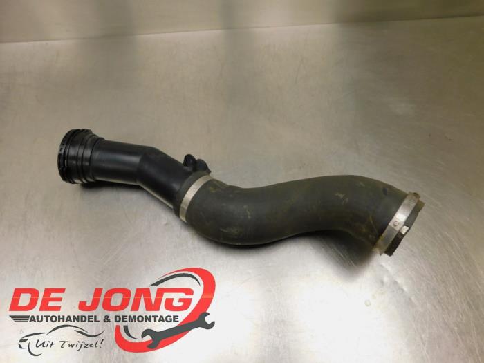 Gebrauchte Intercooler Schlauch BMW 1 serie (F20) 114i 1.6 16V Preis € 42,30 Margenregelung angeboten von Autodemontagebedrijf de Jong