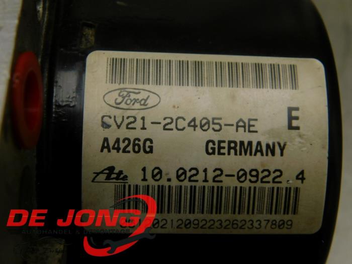 ABS Pumpe van een Ford Fiesta 6 (JA8) 1.0 Ti-VCT 12V 65 2013