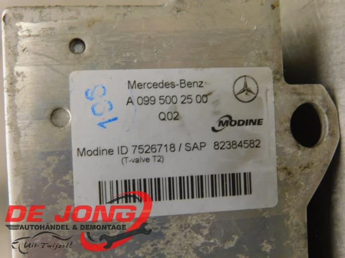 Chlodnica oleju z Mercedes-Benz GLC (X253) 2.2 220d 16V BlueTEC 4-Matic 2017