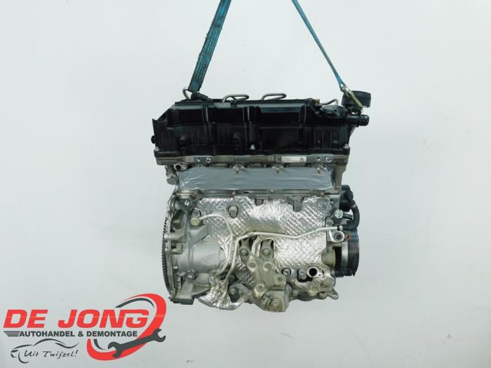 Engine from a BMW 3 serie Touring (G21) 316d 2.0 TwinPower Turbo 16V 2021