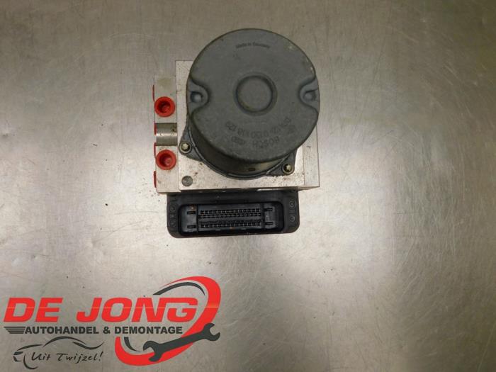 Begagnade ABS-pump Mercedes E Combi (S211) 2.2 E-220 CDI 16V Pris € 99,99 Marginaltabell erbjuds av Autodemontagebedrijf de Jong