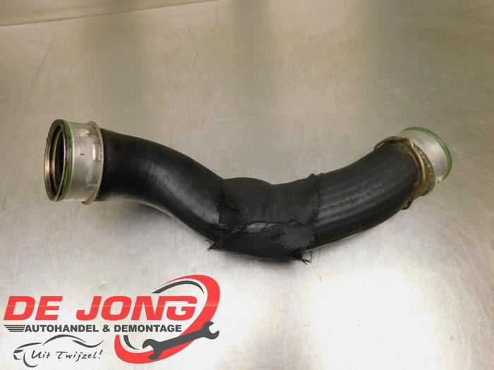 Usagé Tuyau intercooler Mercedes E Combi (S211) 2.2 E-220 CDI 16V Prix € 14,99 Règlement à la marge proposé par Autodemontagebedrijf de Jong