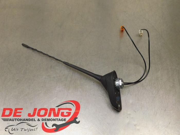 Antenne Opel Corsa F 1.5 CDTI 100 - 39166312 GM