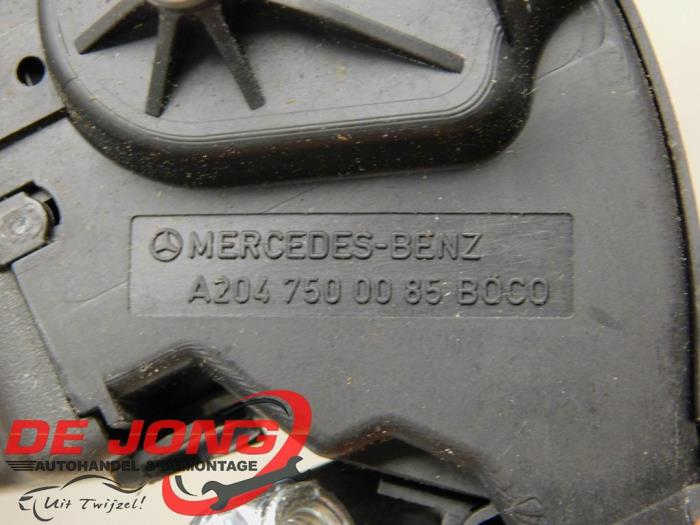 Mecanismo de cierre del portón trasero de un Mercedes-Benz C (W204) 3.5 C-350 V6 24V 2007
