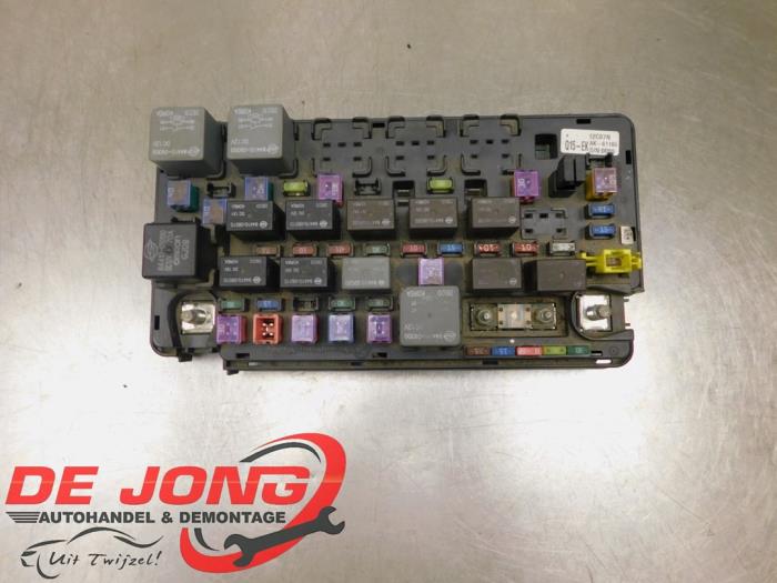 Fuse box from a SsangYong Actyon Sports II 2.0 Xdi 16V 4WD 2013