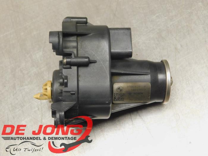 Gebrauchte Drosselklappe Motor BMW 3 serie Touring (F31) 320d 2.0 16V Efficient Dynamics Edition Preis € 114,90 Margenregelung angeboten von Autodemontagebedrijf de Jong