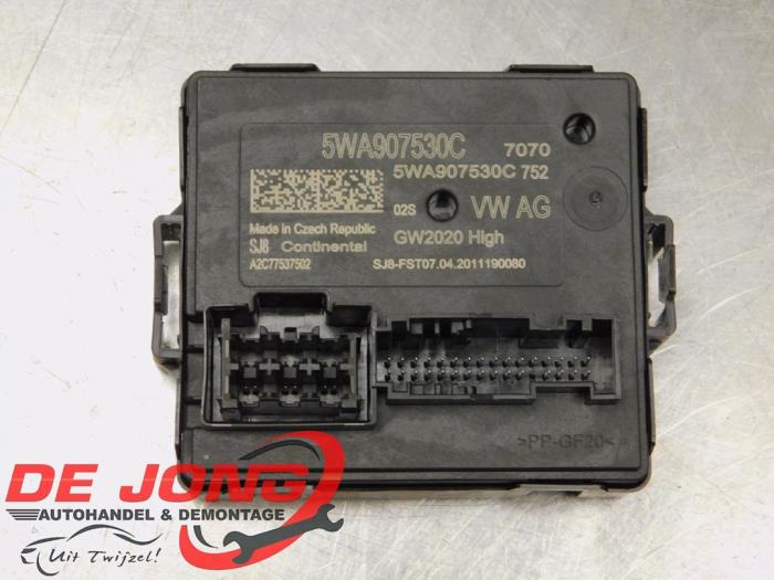 Używane Modul gateway Audi A3 Sportback (8YA) 1.5 35 TFSI 16V Cena € 99,99 Procedura marży oferowane przez Autodemontagebedrijf de Jong