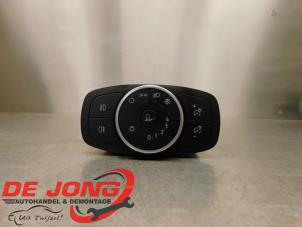 Used Light switch Ford Focus 4 1.5 EcoBlue 120 Price € 24,99 Margin scheme offered by Autodemontagebedrijf de Jong
