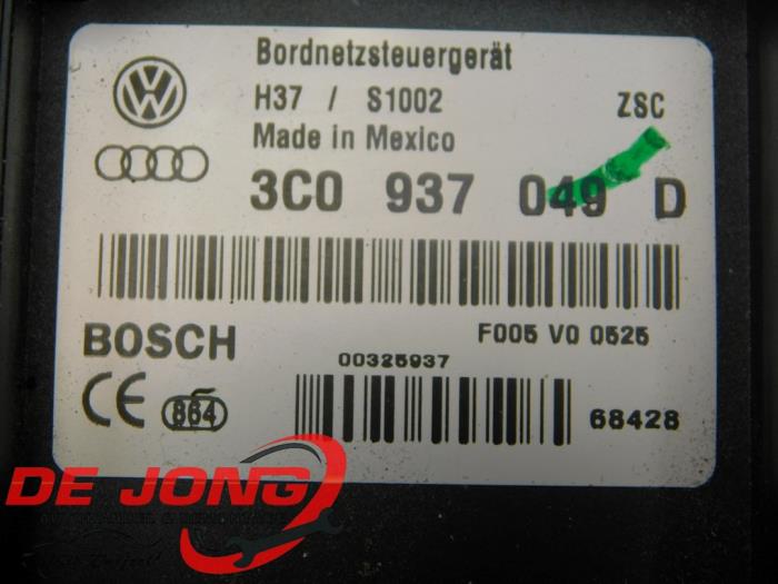 Steuergerät Body Control van een Volkswagen Jetta III (1K2) 1.6 2006