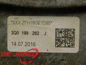 Engine mount from a Volkswagen Passat Alltrack (3G5) 2.0 TDI 16V 190 4Motion 2017