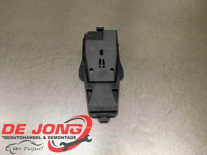 Gebrauchte Bremsassistent Sensor Volvo V70 (BW) 2.0 D3 20V Preis € 28,99 Margenregelung angeboten von Autodemontagebedrijf de Jong