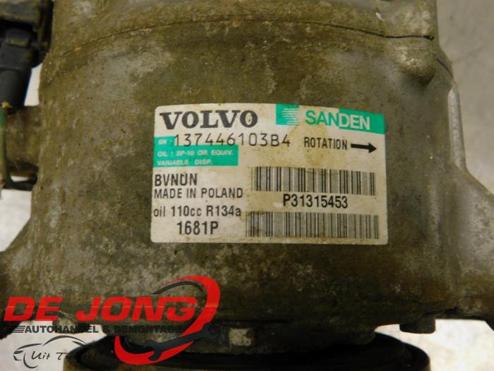 Air conditioning pump from a Volvo V70 (BW) 2.0 D3 20V 2013