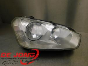 Used Headlight, right Ford C-Max (DM2) 1.6 16V Price € 99,99 Margin scheme offered by Autodemontagebedrijf de Jong