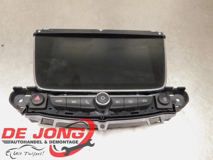 Gebrauchte Navigation Display Opel Grandland (X) 2.0 CDTI Preis € 421,99 Margenregelung angeboten von Autodemontagebedrijf de Jong