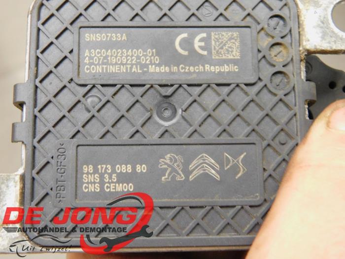 Lambda probe from a Opel Vivaro 2.0 CDTI 122 2020