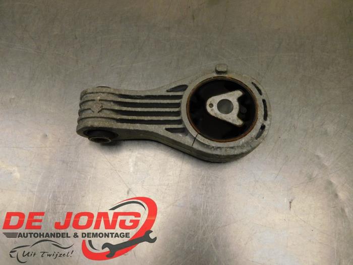 Used Engine mount Opel Vivaro 2.0 CDTI 122 Price € 24,19 Inclusive VAT offered by Autodemontagebedrijf de Jong