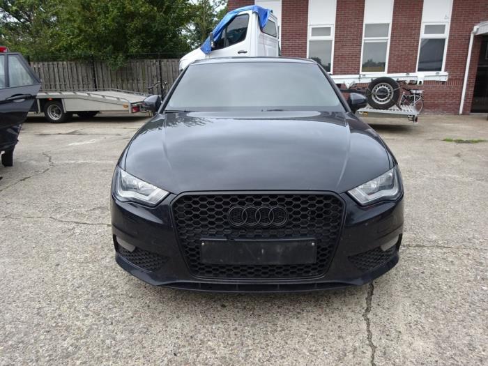 Front end, complete from a Audi A3 Sportback (8VA/8VF) 1.6 TDI 16V 2013