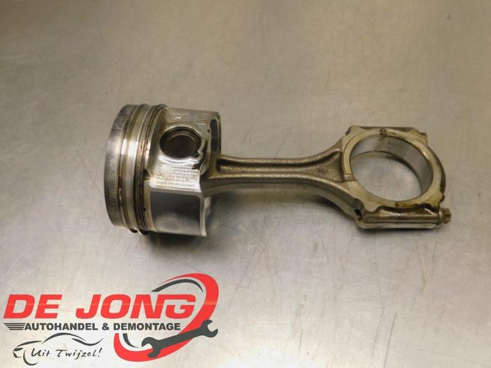 Piston d'un Mazda CX-5 I (KE,GH) 2.2 SkyActiv-D 150 16V 2WD 2012