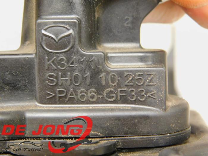 Ventildeckel van een Mazda CX-5 I (KE,GH) 2.2 SkyActiv-D 150 16V 2WD 2012