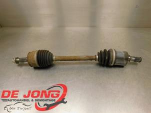 Used Front drive shaft, left Ssang Yong Tivoli 1.6 e-XDi 16V 2WD Price € 74,99 Margin scheme offered by Autodemontagebedrijf de Jong