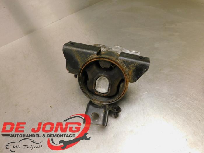 Usagé Support moteur Ssang Yong Tivoli 1.6 e-XDi 16V 2WD Prix € 40,00 Règlement à la marge proposé par Autodemontagebedrijf de Jong