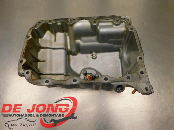 Usagé Couvercle carter BMW 1 serie (F20) 118i 1.5 TwinPower 12V Prix € 174,95 Règlement à la marge proposé par Autodemontagebedrijf de Jong