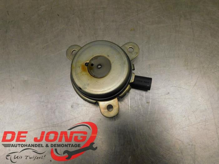 Begagnade Kamaxelsensor Ford Focus 4 Wagon 1.0 Ti-VCT EcoBoost 12V 100 Pris € 14,95 Marginaltabell erbjuds av Autodemontagebedrijf de Jong