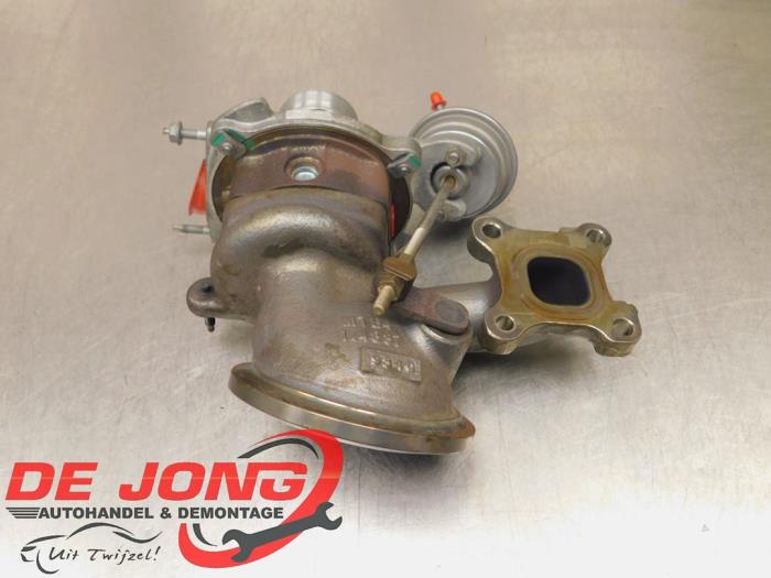Turbo from a Ford Focus 4 Wagon 1.0 Ti-VCT EcoBoost 12V 100 2020