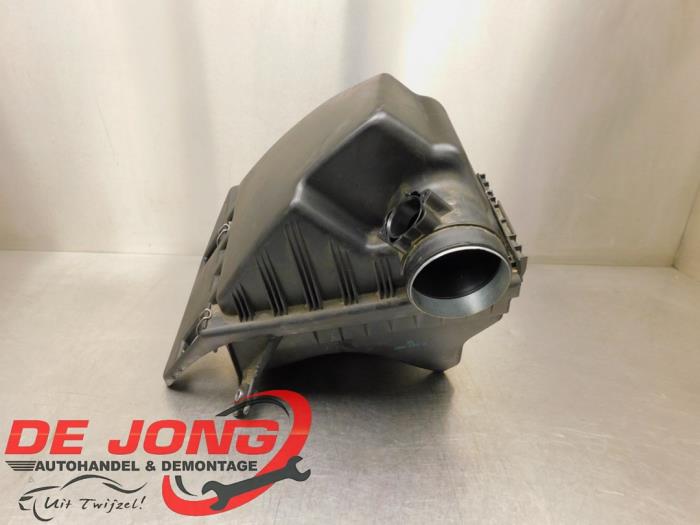 Gebrauchte Luftfiltergehäuse BMW 5 serie Touring (E61) 523i 24V Preis € 34,99 Margenregelung angeboten von Autodemontagebedrijf de Jong