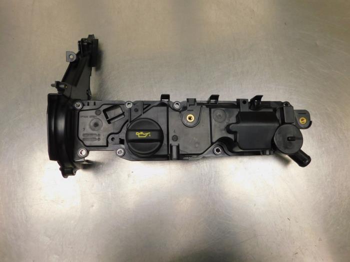 Gebrauchte Ventildeckel Peugeot 308 (L3/L8/LB/LH/LP) 1.6 BlueHDi 115 16V Preis € 19,90 Margenregelung angeboten von Autodemontagebedrijf de Jong