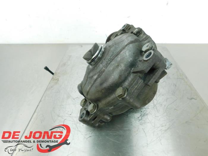 Front differential from a BMW X1 (E84) xDrive 18d 2.0 16V 2011