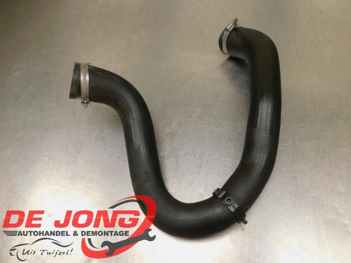Gebrauchte Intercooler Schlauch Peugeot 3008 II (M4/MC/MJ/MR) 1.6 BlueHDi 120 Preis € 19,90 Margenregelung angeboten von Autodemontagebedrijf de Jong