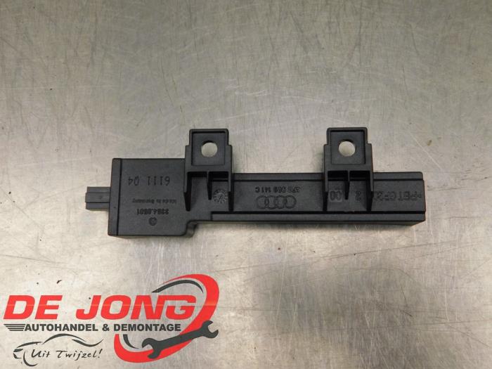 Używane Keyless Entry-Antena Audi Q7 (4LB) 3.0 TDI V6 24V Cena € 7,99 Procedura marży oferowane przez Autodemontagebedrijf de Jong