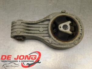 Engine mount from a Opel Vivaro 2.0 CDTI 150 2021