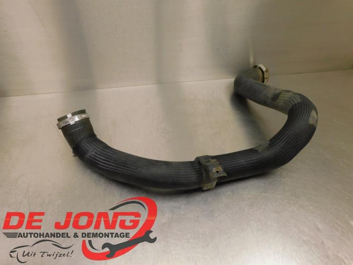 Usagé Tuyau intercooler Opel Vivaro 2.0 CDTI 150 Prix € 36,29 Prix TTC proposé par Autodemontagebedrijf de Jong