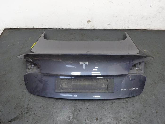 Tylna klapa z Tesla Model 3 EV AWD 2021