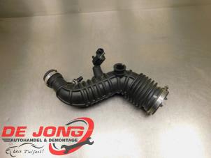 Used Air intake hose Nissan Qashqai (J11) 1.2 12V DIG-T Price € 34,99 Margin scheme offered by Autodemontagebedrijf de Jong