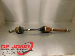Used Front drive shaft, right Nissan Qashqai (J11) 1.2 12V DIG-T Price € 134,99 Margin scheme offered by Autodemontagebedrijf de Jong