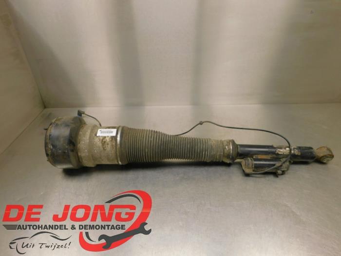 Rear shock absorber, right from a Mercedes-Benz S (W221) 3.0 S-350 BlueTec 24V 4-Matic 2012