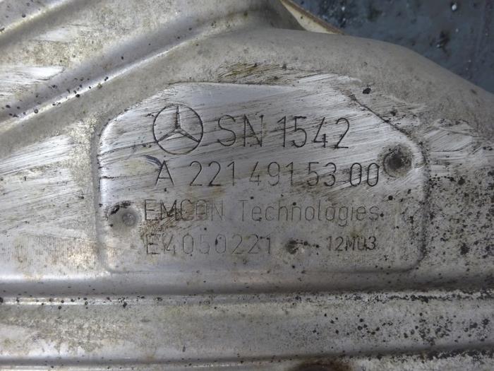 Auspuff Enddämpfer van een Mercedes-Benz S (W221) 3.0 S-350 BlueTec 24V 4-Matic 2012