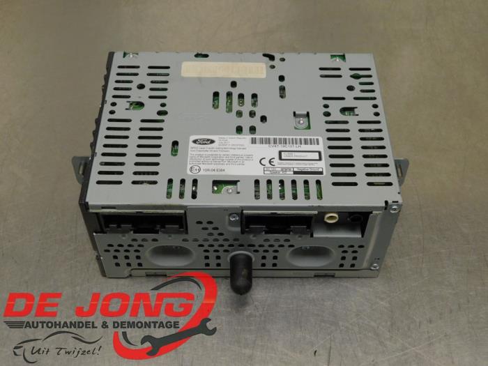 Module radio d'un Ford Kuga II (DM2) 1.5 EcoBoost 16V 120 2018