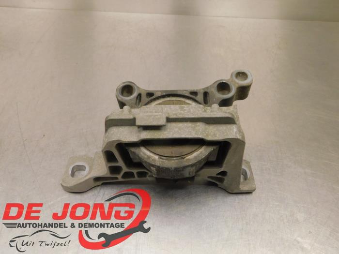 Used Engine mount Ford Kuga II (DM2) 1.5 EcoBoost 16V 120 Price € 43,99 Margin scheme offered by Autodemontagebedrijf de Jong