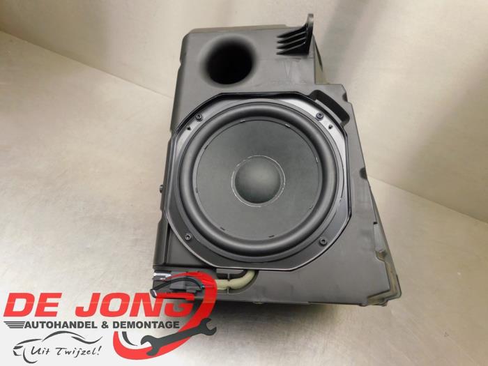 Używane Subwoofer Tesla Model 3 Long Range AWD 75 kWh Cena € 194,99 Procedura marży oferowane przez Autodemontagebedrijf de Jong