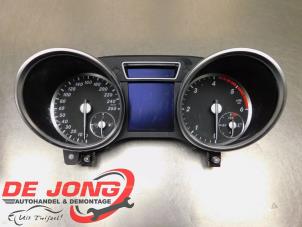 Usados Cuentakilómetros Mercedes ML III (166) 3.0 ML-350 BlueTEC V6 24V 4-Matic Precio € 294,99 Norma de margen ofrecido por Autodemontagebedrijf de Jong