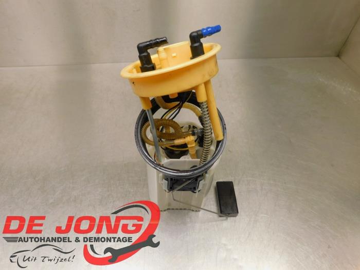 Electric fuel pump from a Volkswagen Polo V (6R) 1.4 TDI 12V 90 2015