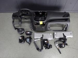 Used Airbag set + module Opel Karl 1.0 12V Price € 695,00 Margin scheme offered by Autodemontagebedrijf de Jong