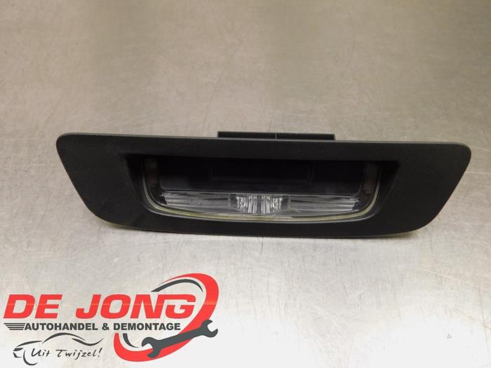 Begagnade Handtag, baklucka Opel Astra K Sports Tourer 1.6 CDTI 110 16V Pris € 19,95 Marginaltabell erbjuds av Autodemontagebedrijf de Jong