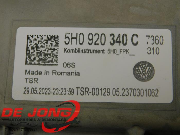 Instrumentenbrett van een Volkswagen Golf VIII (CD1) 1.5 TSI BlueMotion 16V 2023