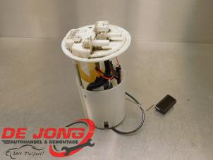 Usados Bomba eléctrica de combustible Renault Trafic (1FL/2FL/3FL/4FL) 1.6 dCi Twin Turbo Precio € 36,29 IVA incluido ofrecido por Autodemontagebedrijf de Jong